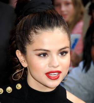 Selena Gomez struggles with career transition