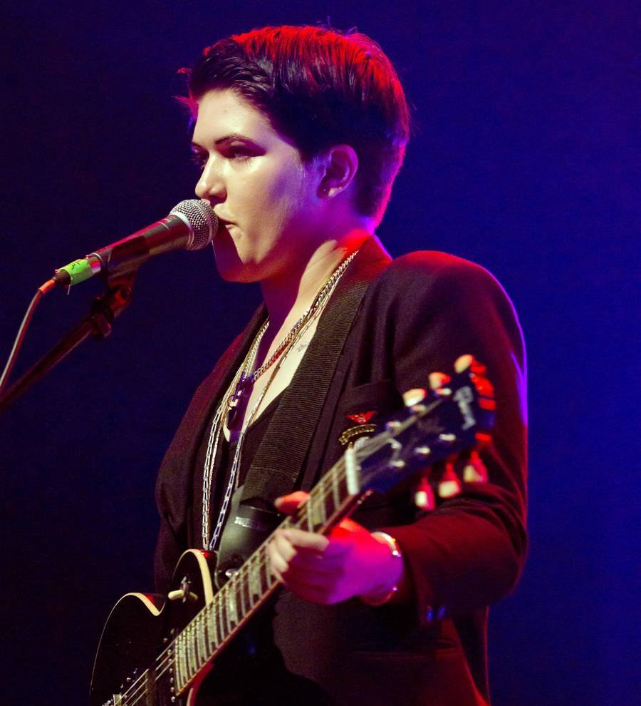 The xx star engaged to girlfriend