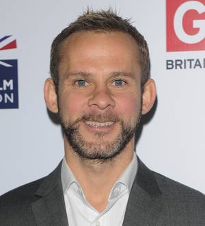 Dominic Monaghan and Billy Boyd served drinks at Hobbit pub