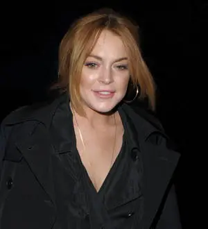 Store bosses dismiss bizarre Lindsay Lohan streaking story
