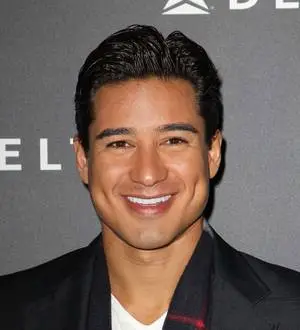 Mario Lopez to be a dad again