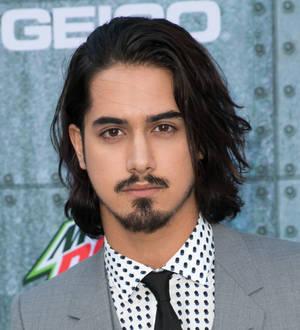 Avan Jogia wore beige Calvin Kleins as King Tut