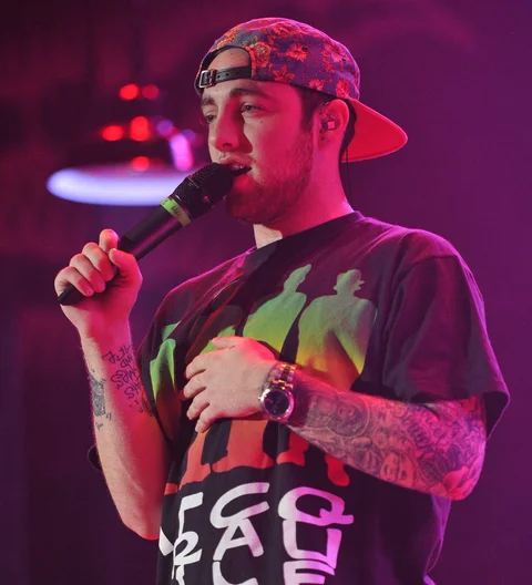 Mac Miller clears weekend schedule to comfort girlfriend Ariana Grande
