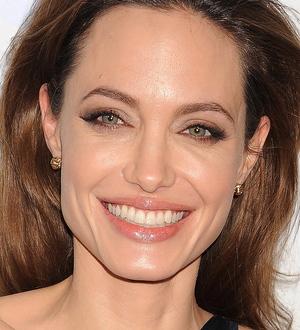 Angelina Jolie got Globes news on dentist trip