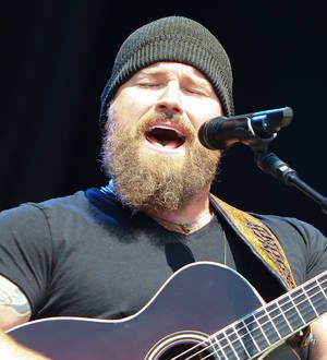 Singer Zac Brown and wife expecting fifth child