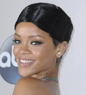 Shakira & Rihanna plan assault on the charts with new track