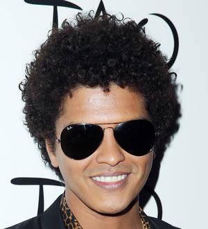 Bruno Mars kicks of MTV EMAs with Best Song award