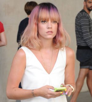 Lily Allen silences marriage trouble rumors