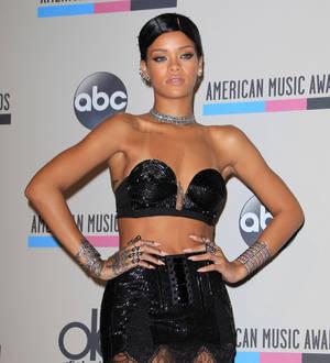 Rihanna wins top fashion award