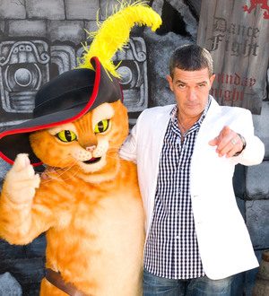 Puss In Boots scares off Tower Heist in box office chart