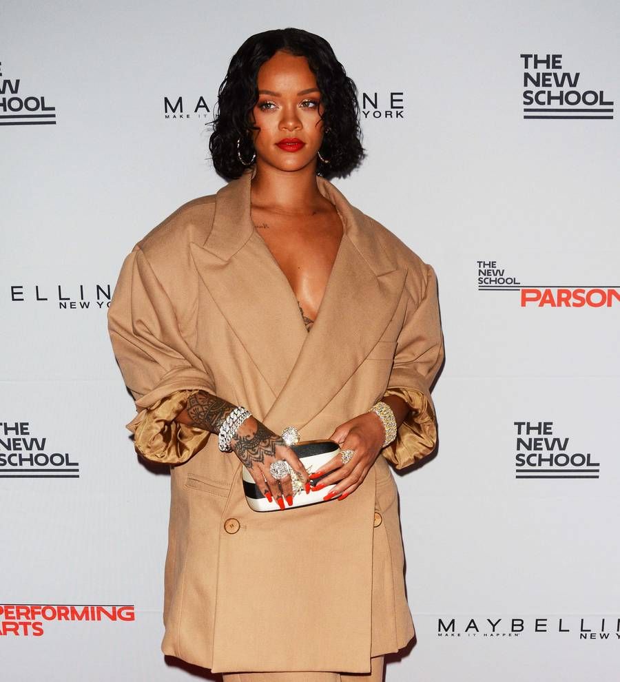 Man arrested for trespassing at Rihanna's apartment building