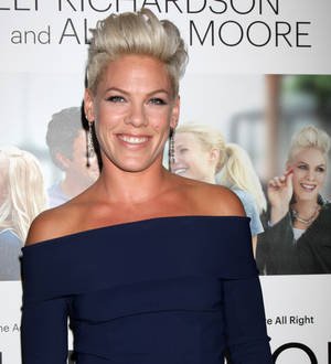 Pink suffers feedback issues at Cyndi Lauper holiday benefit