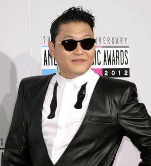 Psy breaks YouTube.com record