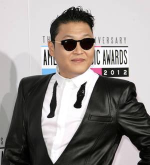 Psy breaks YouTube.com record