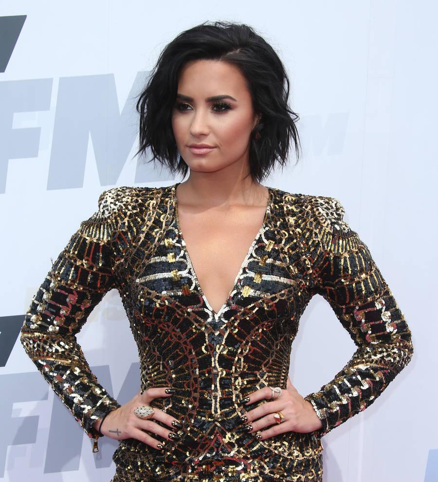 Demi Lovato criticizes Mariah Carey for 'dissing people'