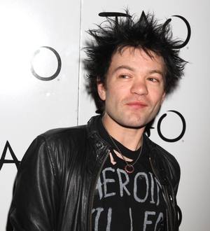 Deryck Whibley dresses up as ex-wife Avril Lavigne for Halloween