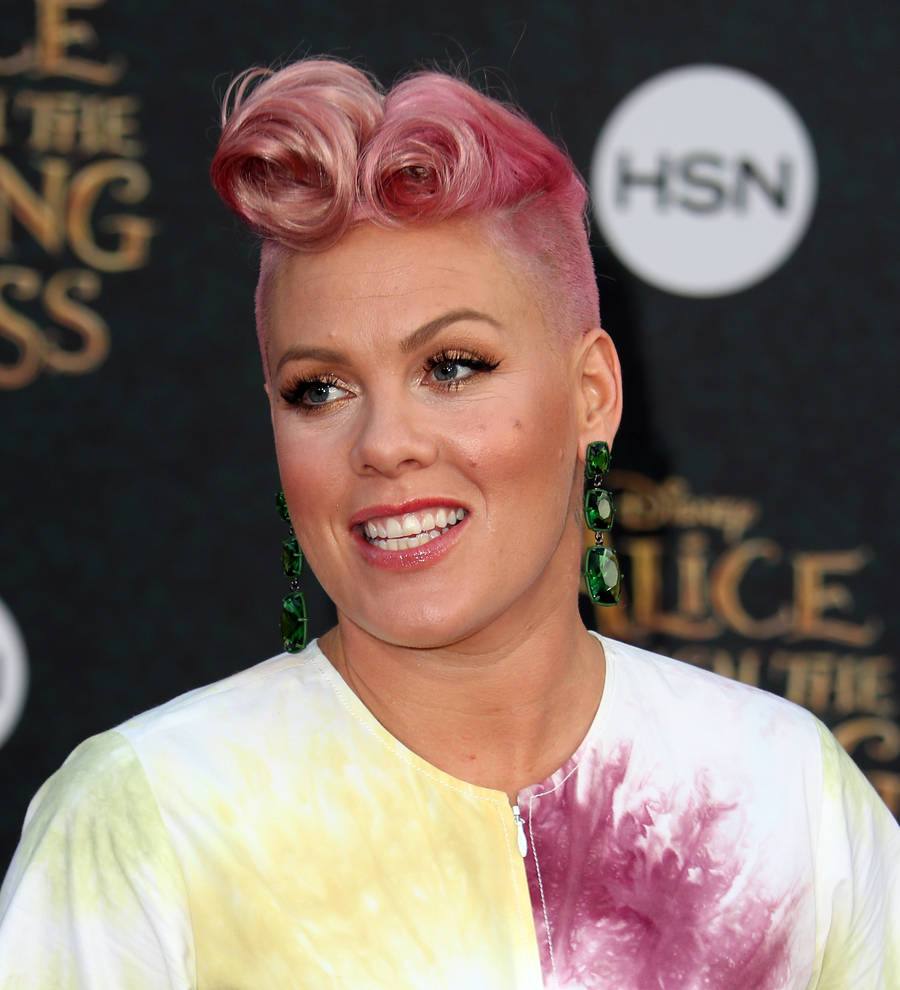 Pink to make post-baby festival comeback in September