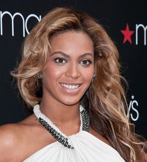 Beyonce & Gaga go head to head for People's Choice Awards