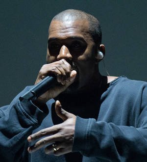 Kanye West publicly apologizes to Beck
