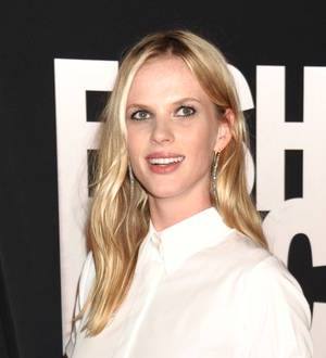 Model Anne V gives birth