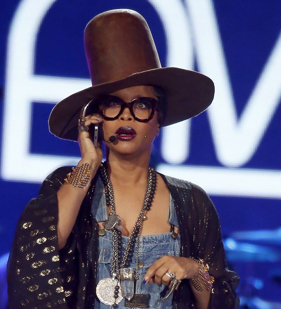 Erykah Badu slams Iggy Azalea at Soul Train Awards