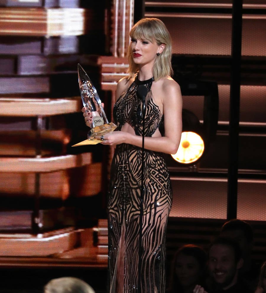 Taylor Swift: 'Gigi Hadid is my own personal agony aunt'