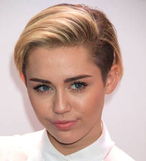 Miley Cyrus hits back at French Montana dating rumors