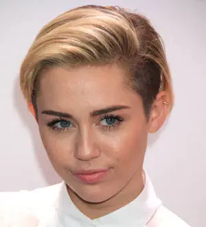 Miley Cyrus hits back at French Montana dating rumors