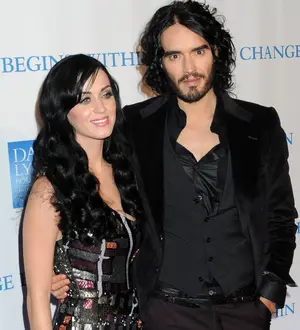 Katy Perry and Russell Brand Shunning Christmas Presents