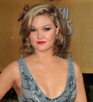 Julia Stiles to play groundbreaking screenwriter Frances Marion
