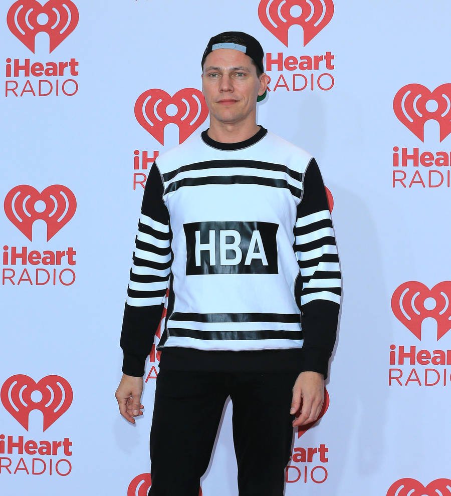 DJ Tiesto engaged