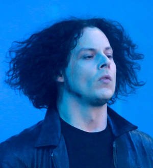 Jack White makes surprise appearance at Beck concert