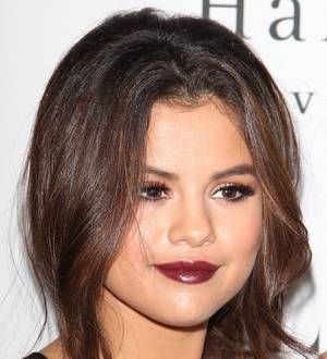 Selena Gomez thanks fans for support after rehab stint
