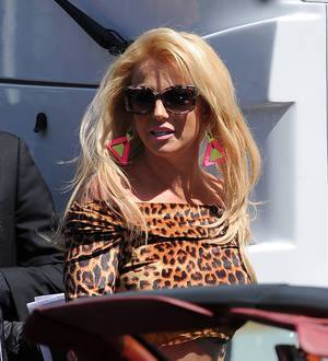 Britney Spears sends fans handwritten invites to Las Vegas show