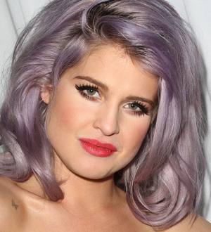 Kelly Osbourne saves abused pooch