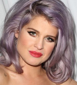 Kelly Osbourne saves abused pooch