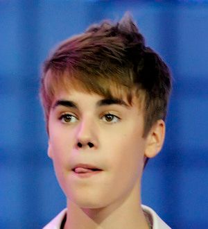 Justin Bieber plays down Macy's incident