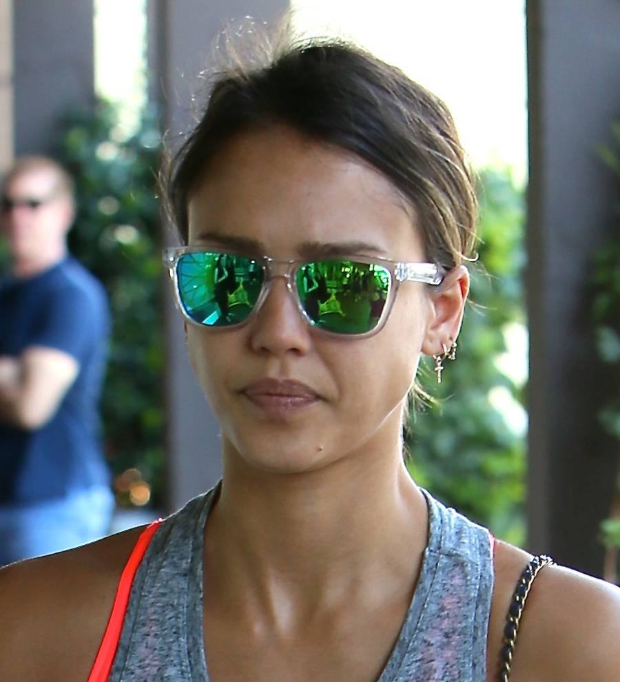 Kylie Jenner sends flowers to Jessica Alba following bodyguard row
