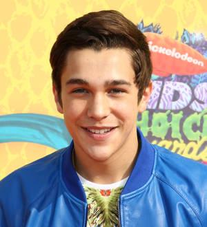 Justin Bieber dines with birthday boy Austin Mahone