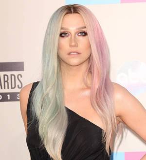 Ke$ha wants fans' teeth for rehab art project