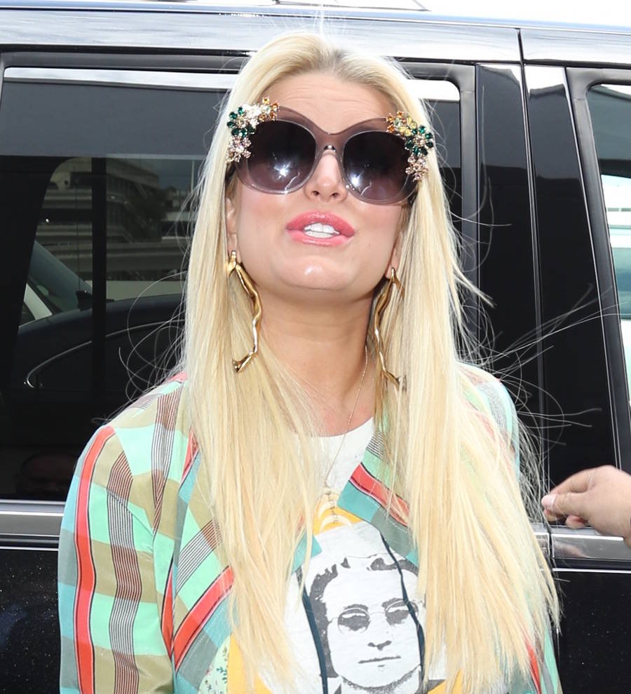 Jessica Simpson jokes about Whole Foods' tuna mix-up
