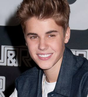 Justin Bieber shares dating tips in women's magazine