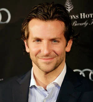 Bradley Cooper taking mom as Oscars date