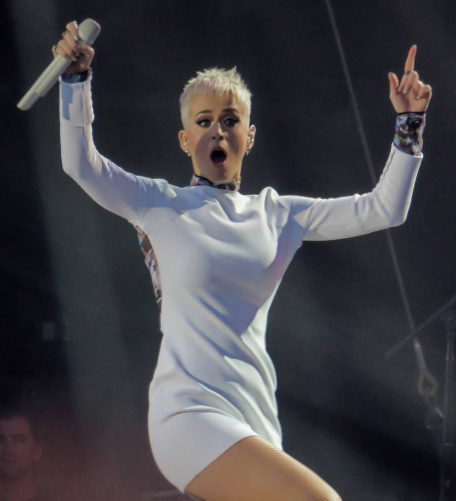 Katy Perry changes Swish Swish lyrics to bless 'baby girl' Taylor Swift