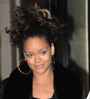 Rihanna resumes tour in Germany