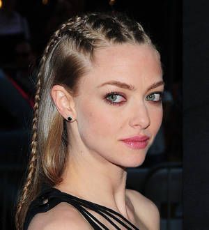 Amanda Seyfried anxious about hosting sister's wedding at her country home