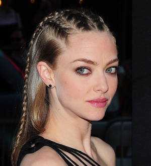 Amanda Seyfried anxious about hosting sister's wedding at her country home
