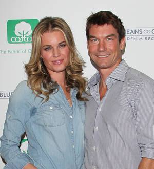 Rebecca Romijn and Jerry O'Connell paying to sell their own wine