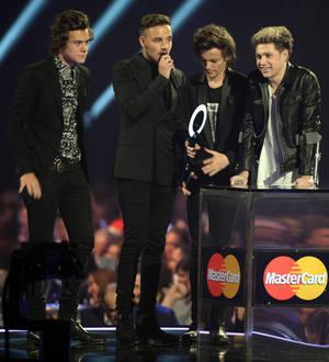 One Direction kick off stadium tour