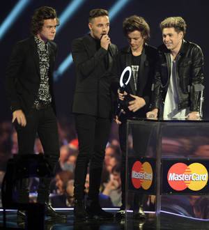One Direction kick off stadium tour
